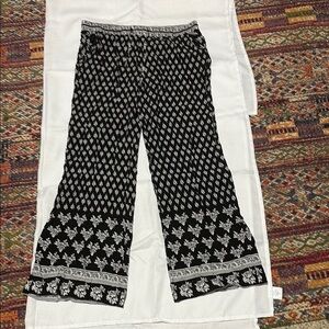Black and White Wide Leg Geometric Pants